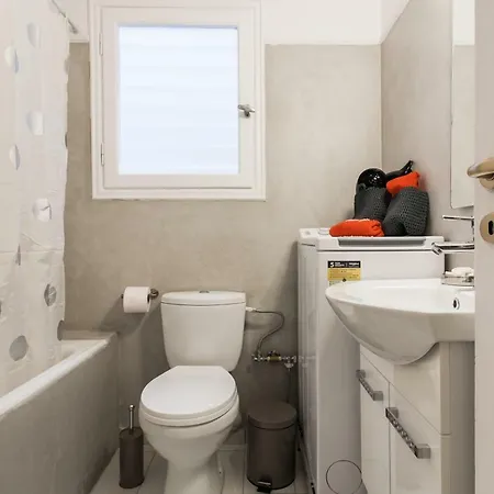 Private View In Shared Near To Acropolis Metro Station Accommodatie bij particulieren