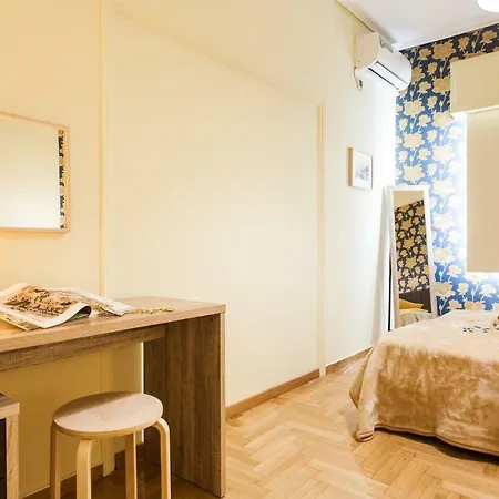 Private View In Shared Near To Acropolis Metro Station ホームステイ