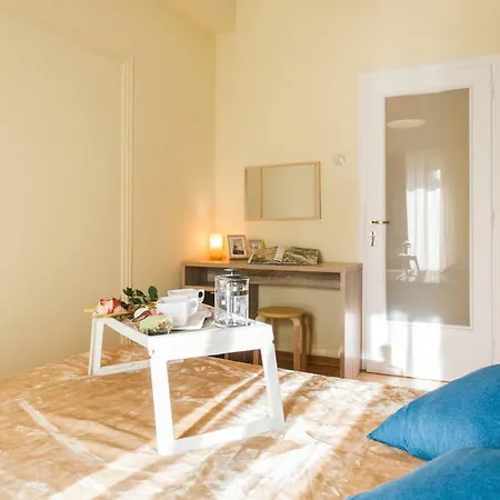 Private View In Shared Near To Acropolis Metro Station ホームステイ *